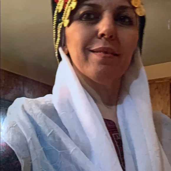 Meet your Posher, Amena - Picture 1 of 1